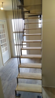 Escalier fer bois quart tournant / limon crémaillère / Finition fer brut patiné