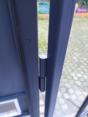 Verrière extérieure sas d'entrée /  Double porte battante / Finition thermolaquée