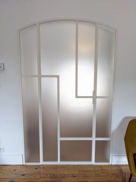 Verrière style art déco en cintre / Porte battante / Finition thermolaquée