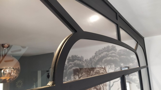 Verrière style art déco en cintre / Double porte battante / Finition thermolaquée