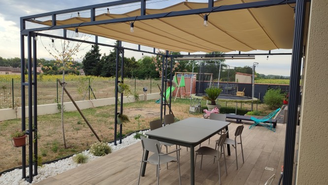 Pergola style treillis / Toile coulissante sur câble / Finition thermolaquée