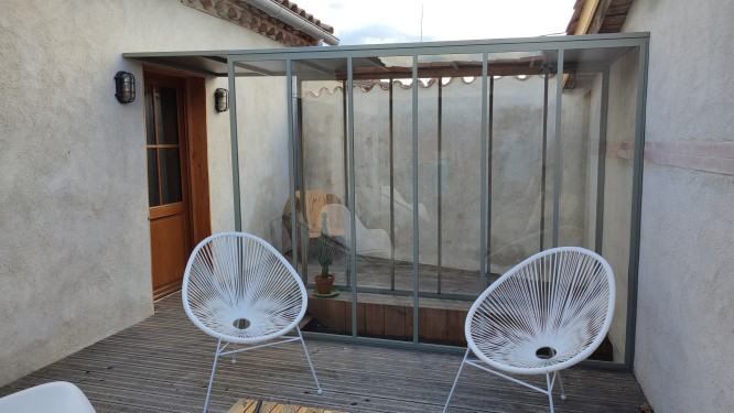 Verrière extérieure style industriel / Toiture en tôle / Finition thermolaquée