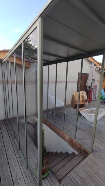 Verrière extérieure style industriel / Toiture en tôle / Finition thermolaquée